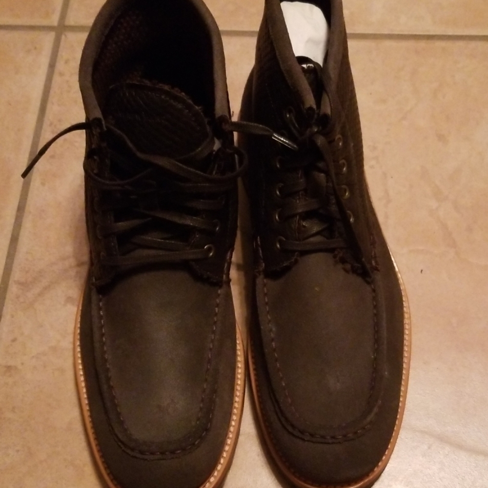 Andrew Marc boots
